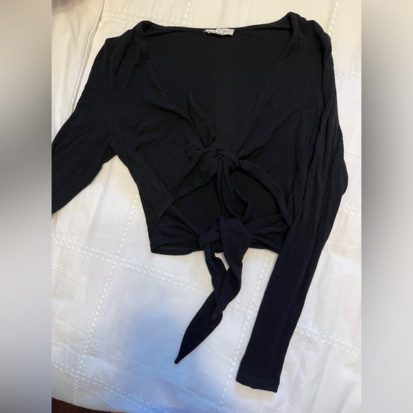 black top with ties on front - Picture 1 of 1